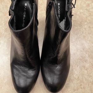 NEW BANDOLINO BLACK LEATHER HIGH HEELED ANKLE BOOTS 8